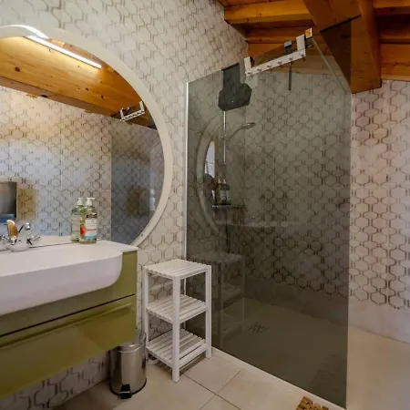 Vieil Ours Douillet 11pax Familial Vue Шале